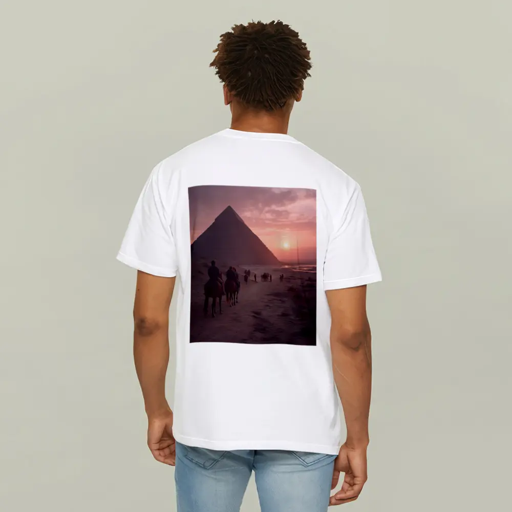 Pyramids of Giza Horseback Riders Sunset – T-Shirts