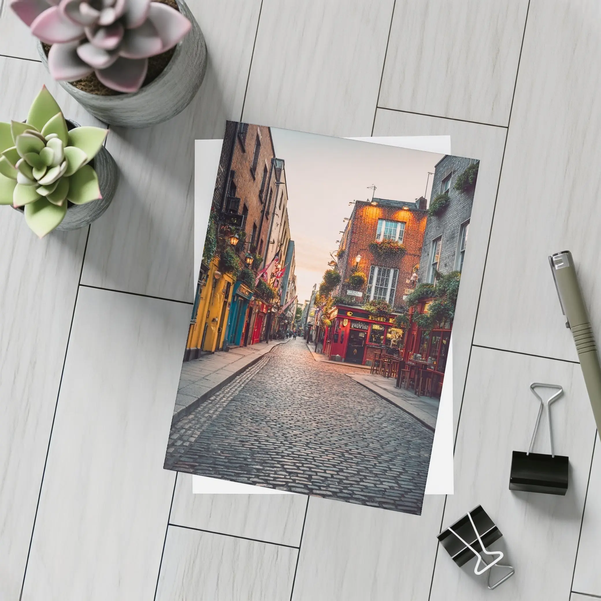Dublin Temple Bar Cobblestone Street Dusk – Postcards