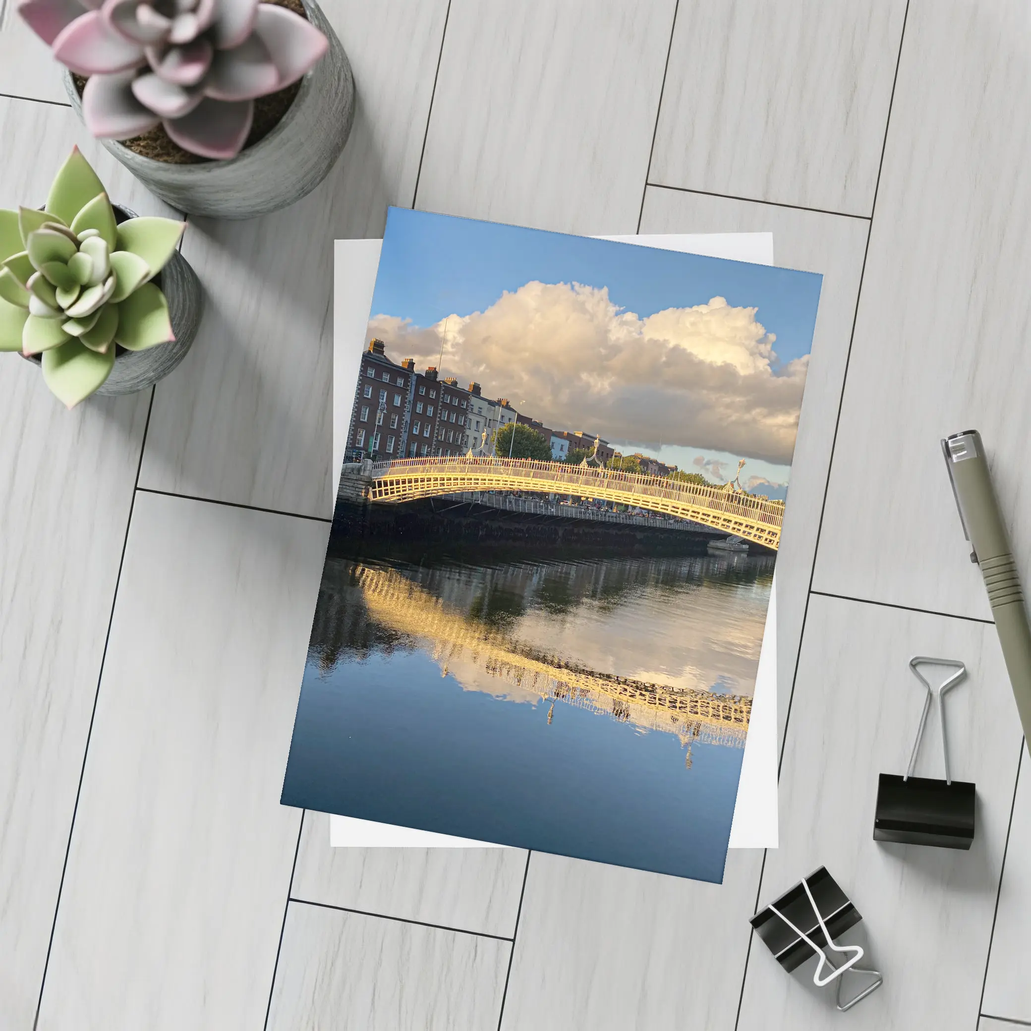 Ha Penny Bridge Dublin River Liffey Reflection – Postcards