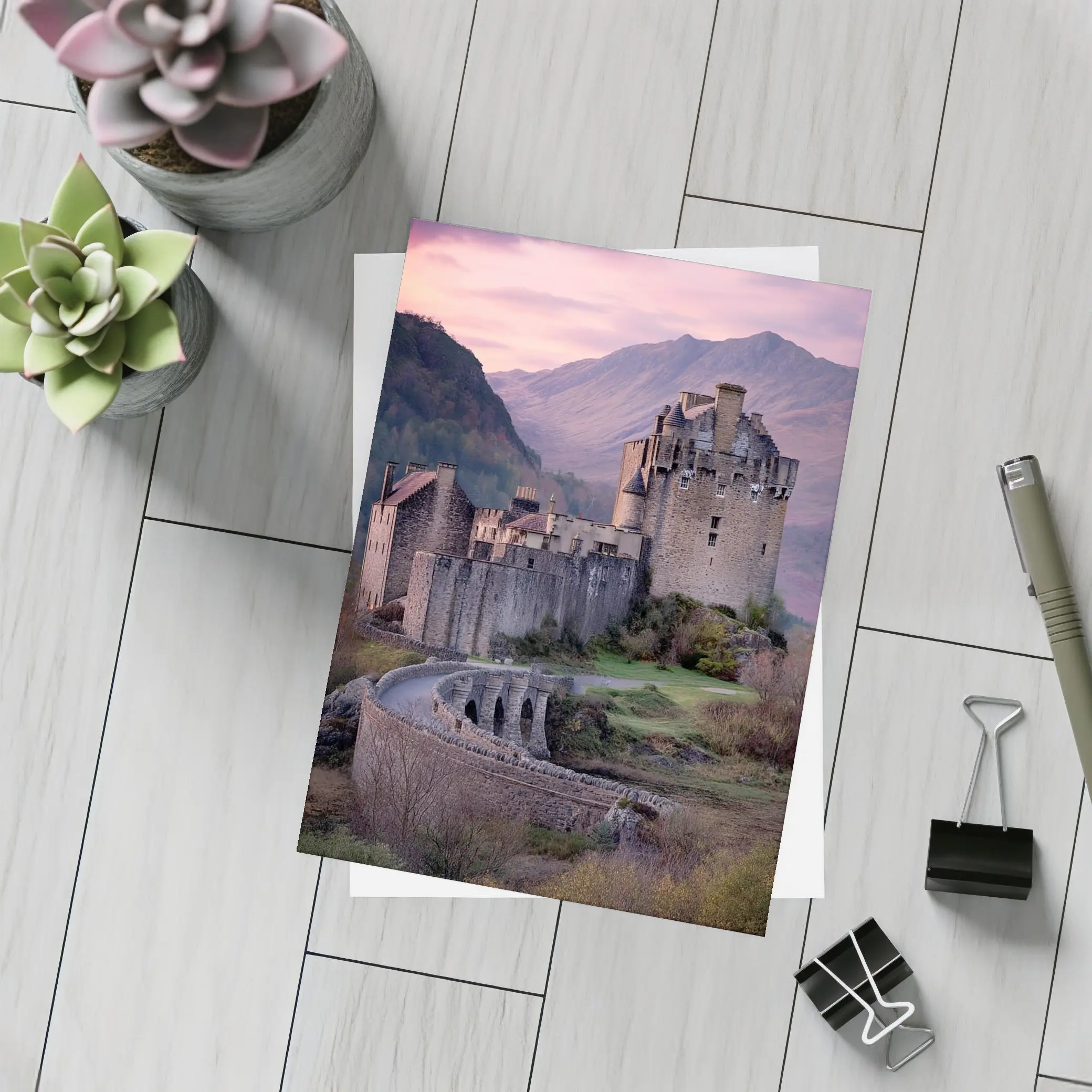 Eilean Donan Castle Scotland Pink Sky – Postcards