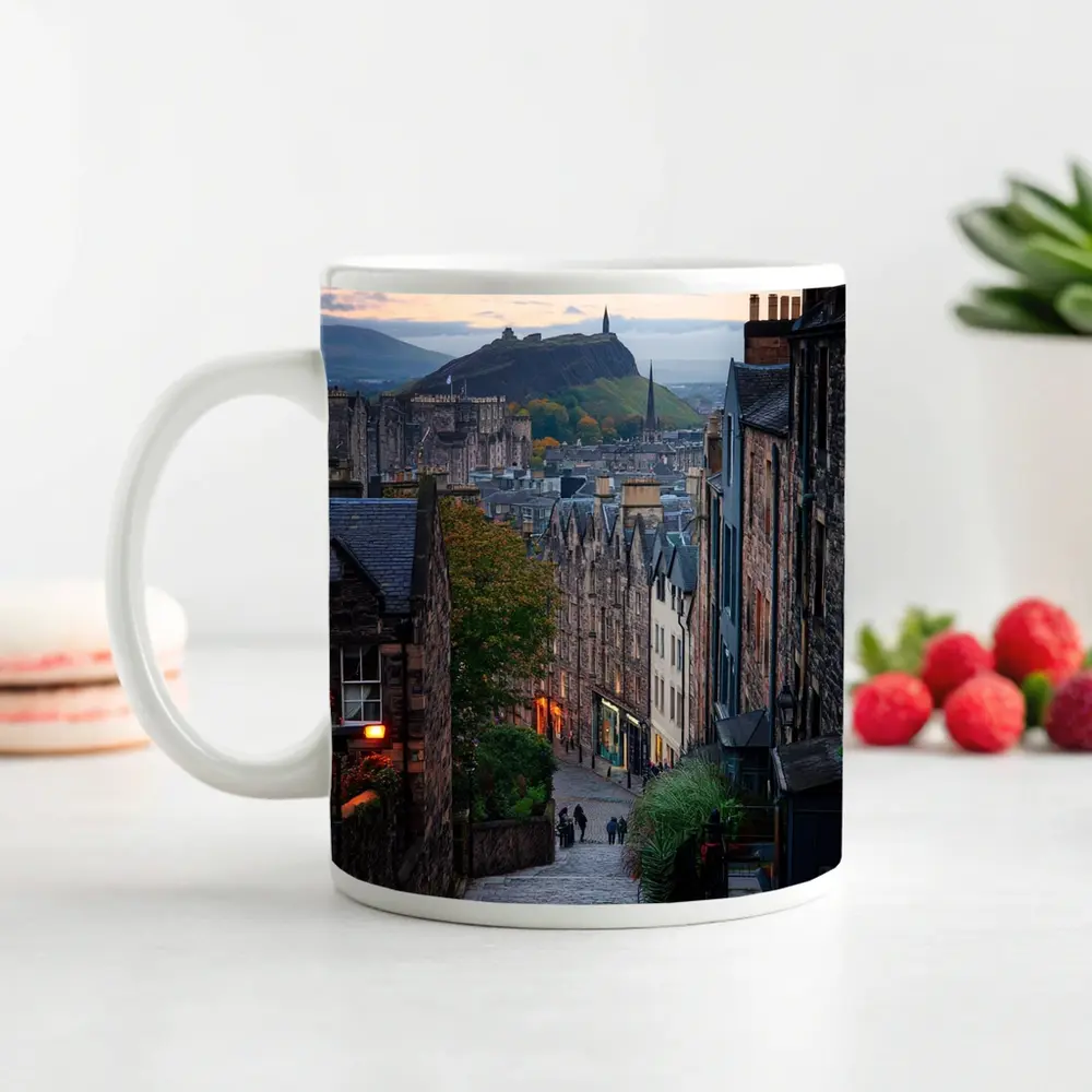 Edinburgh Old Town Cobblestone Street Scotland – Mugs