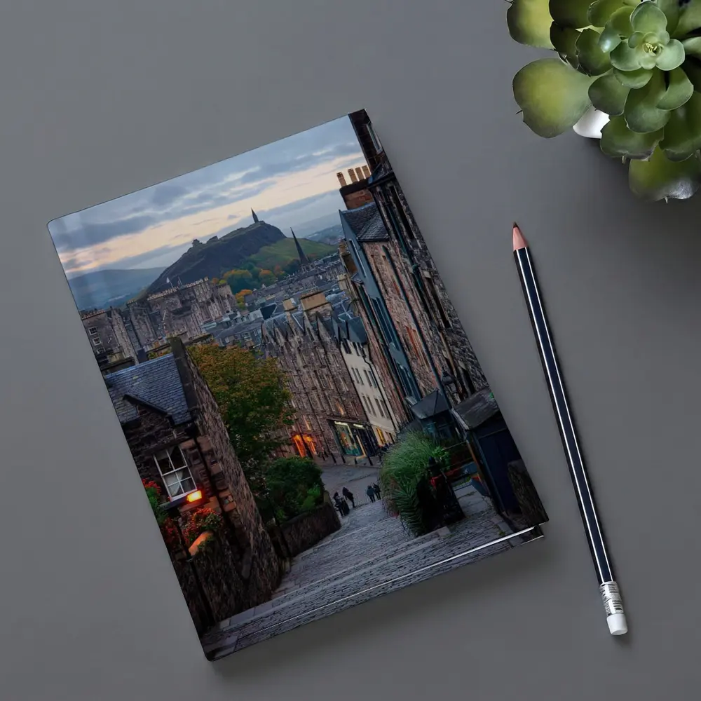 Edinburgh Old Town Cobblestone Street Scotland – Notebooks
