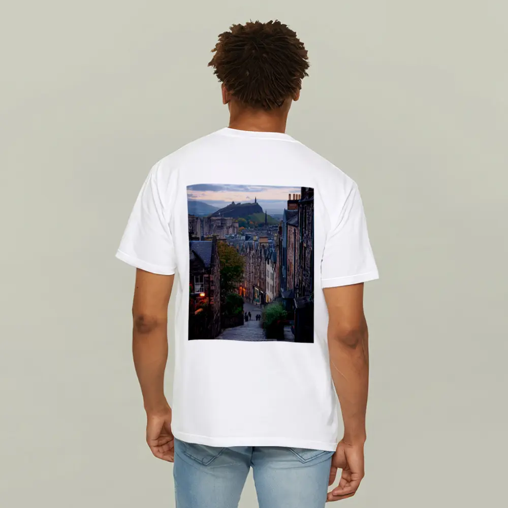 Edinburgh Old Town Cobblestone Street Scotland – T-Shirts