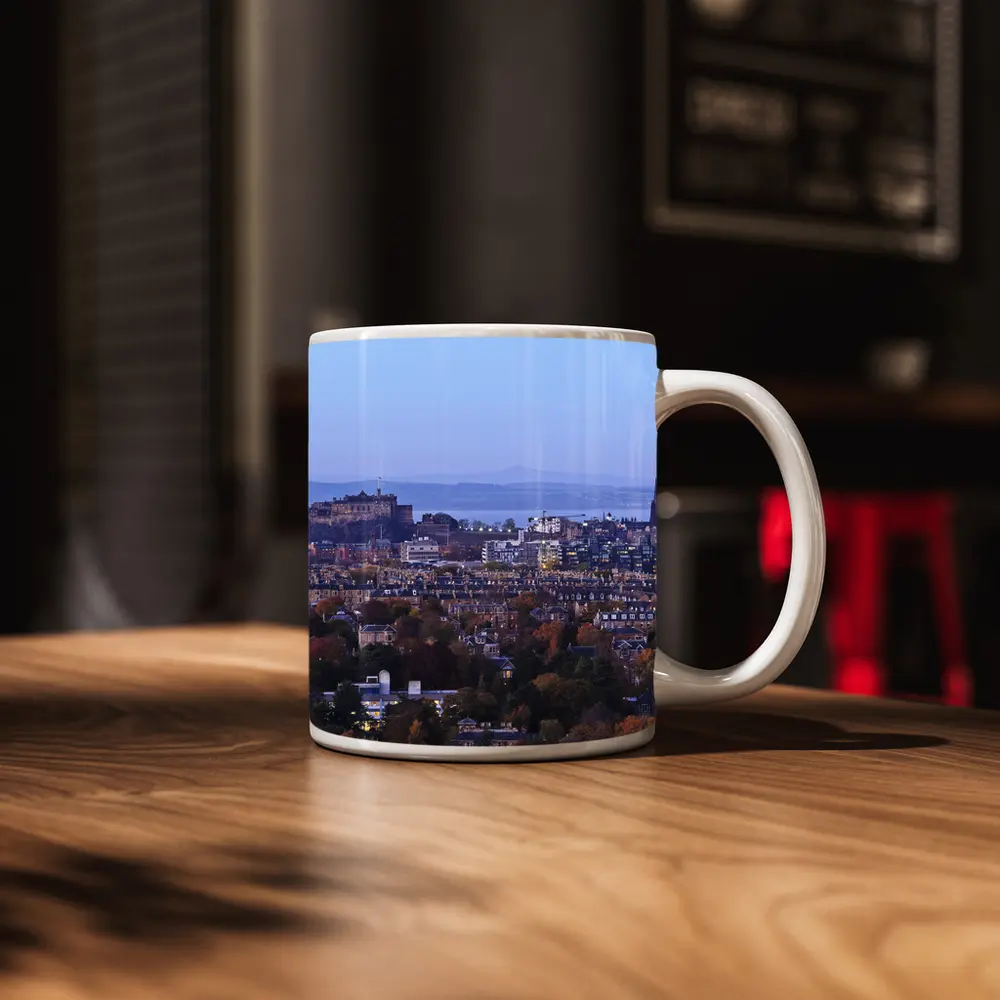 Edinburgh Castle Skyline Autumn Dusk View – Mugs