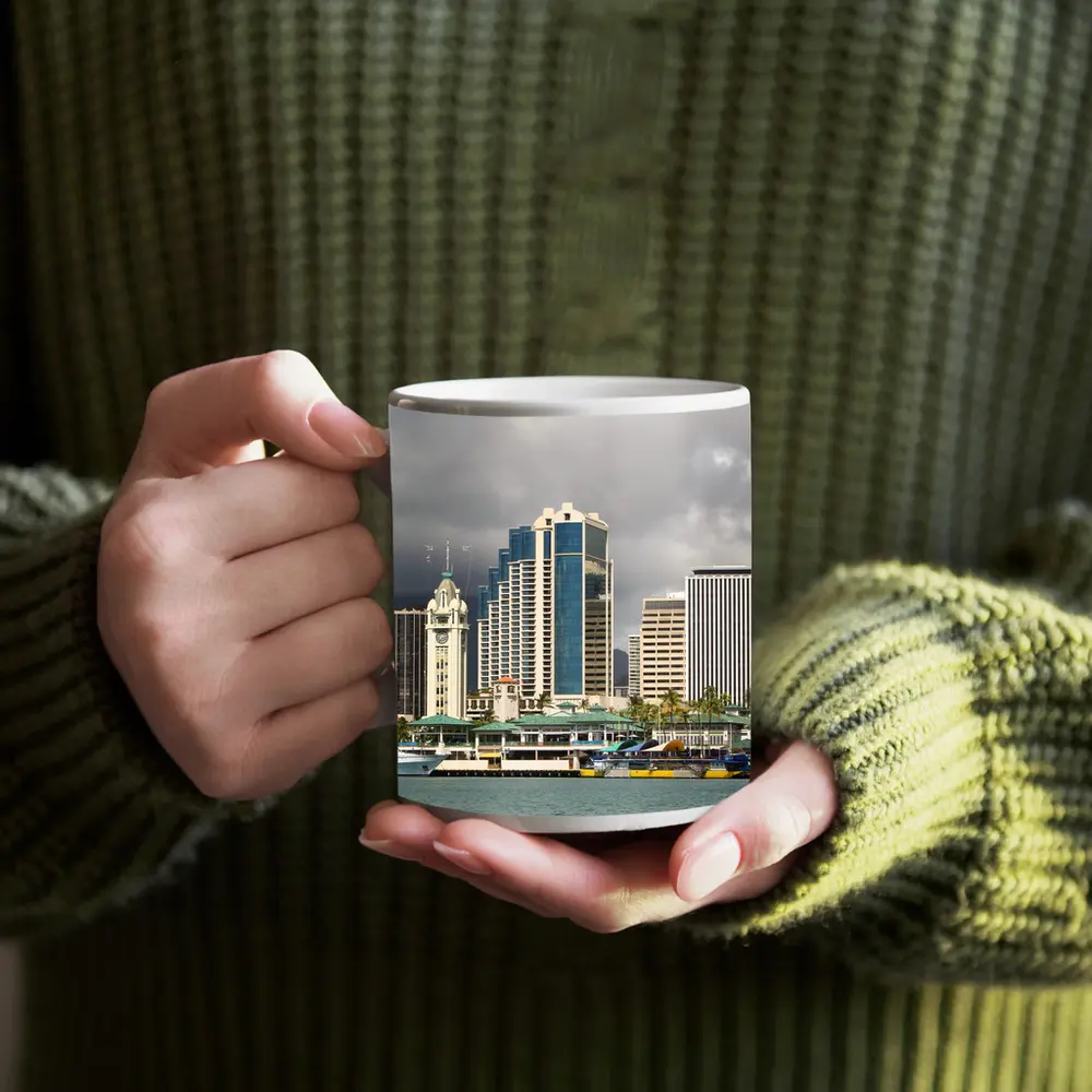 Honolulu Downtown Skyline Harbor Cloudy Day – Mugs
