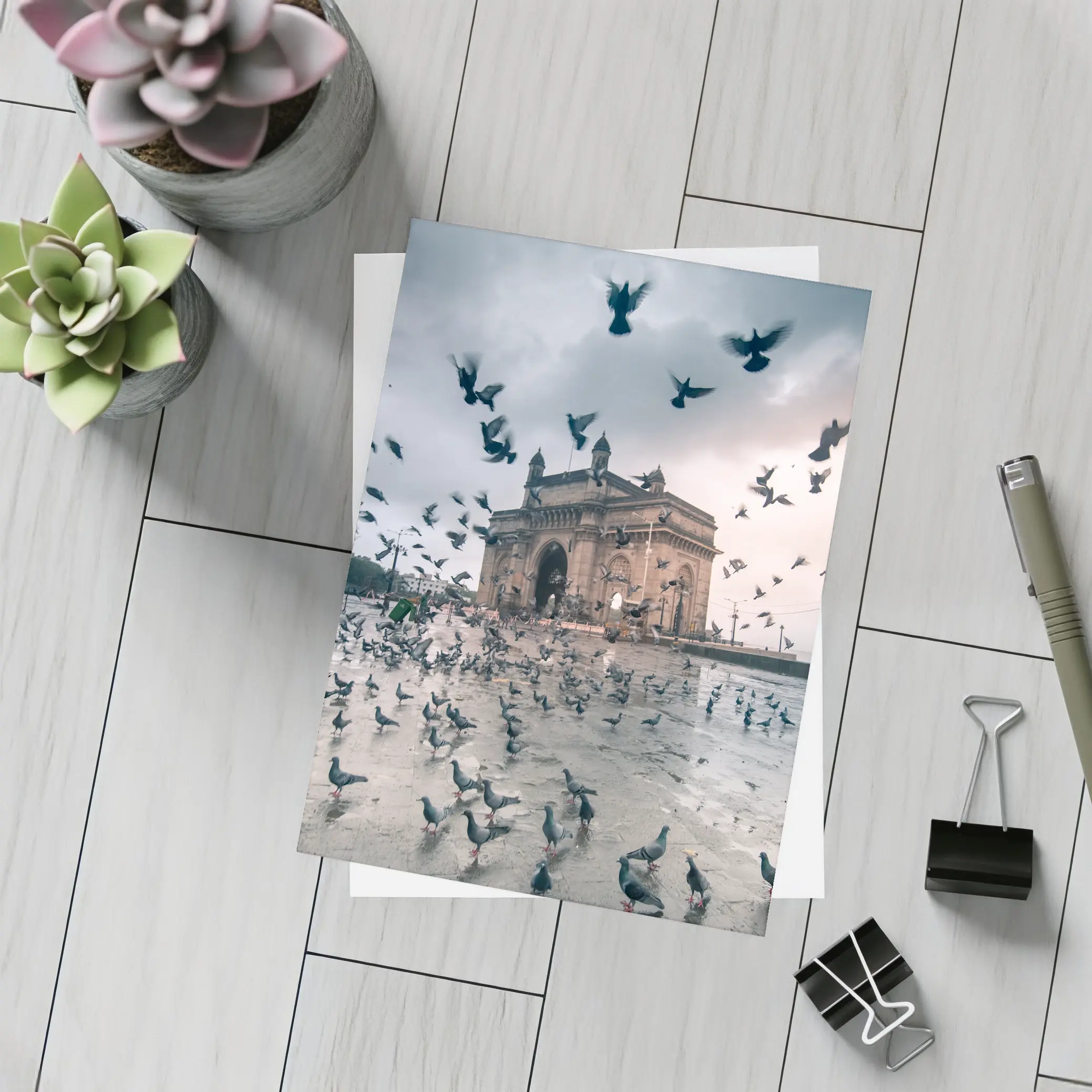 Gateway of India Mumbai Pigeons Storm – Postcards