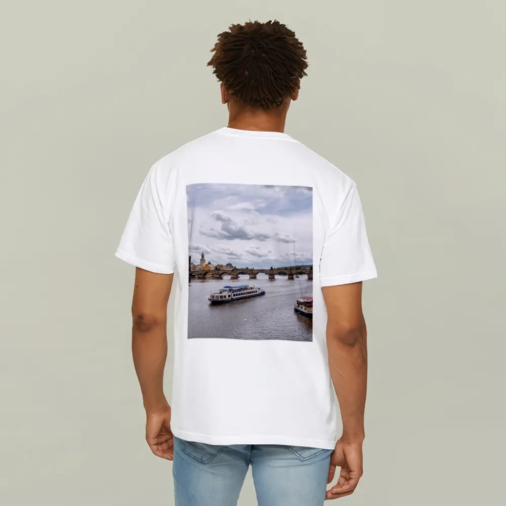 Charles Bridge Prague Vltava River Boats – T-Shirts