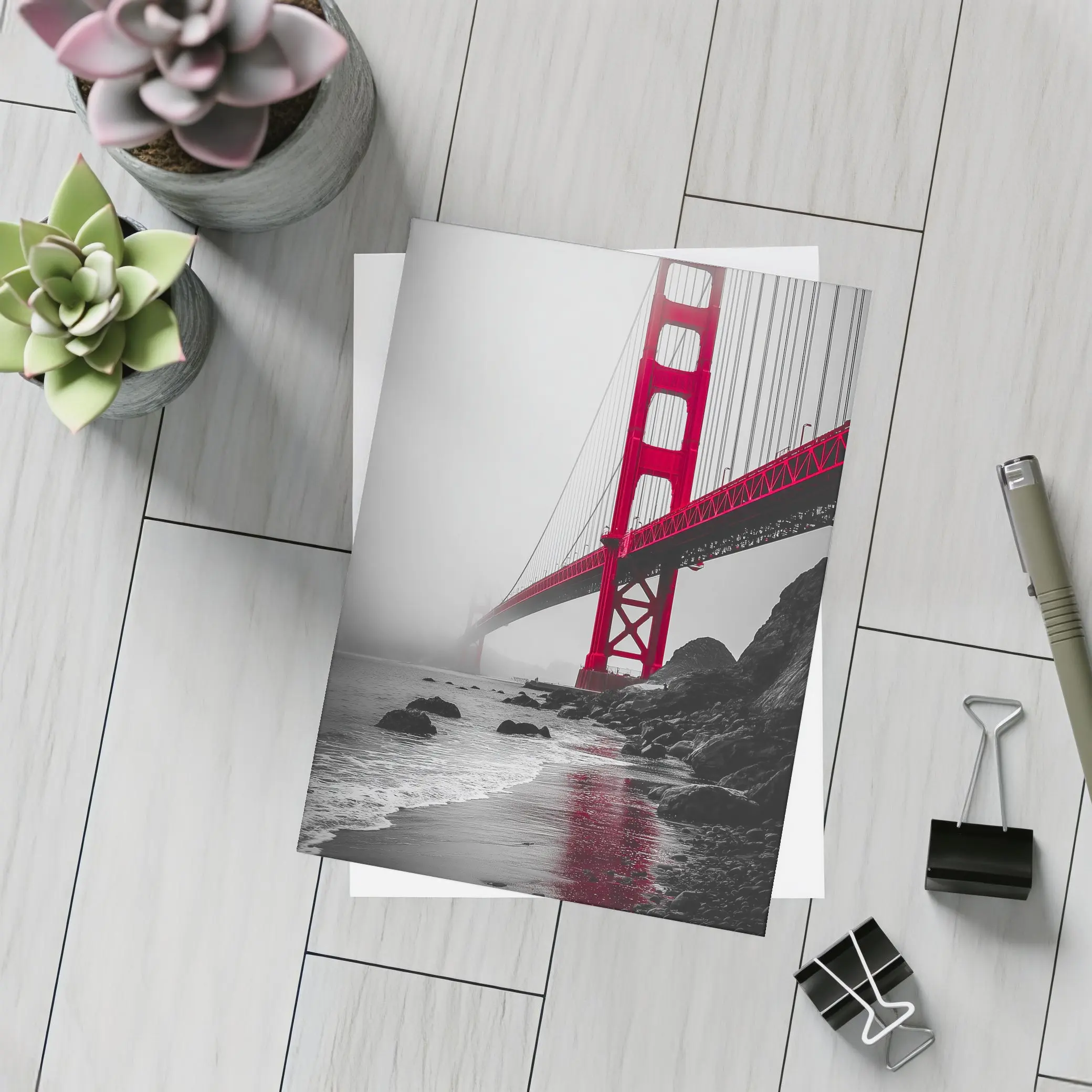 Golden Gate Bridge Red Foggy San Francisco – Postcards