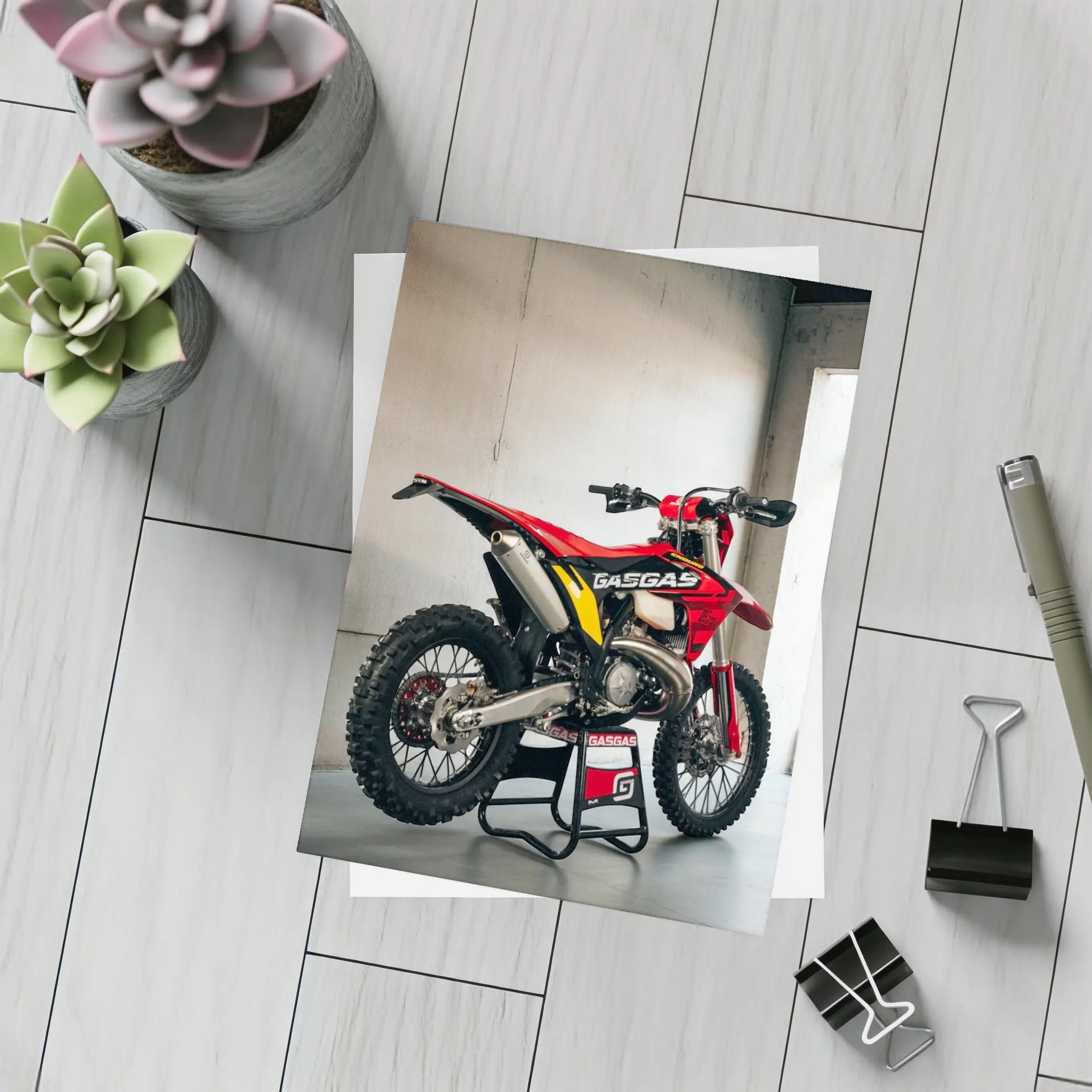 GASGAS Dirt Bike Red Motocross Garage – Postcards