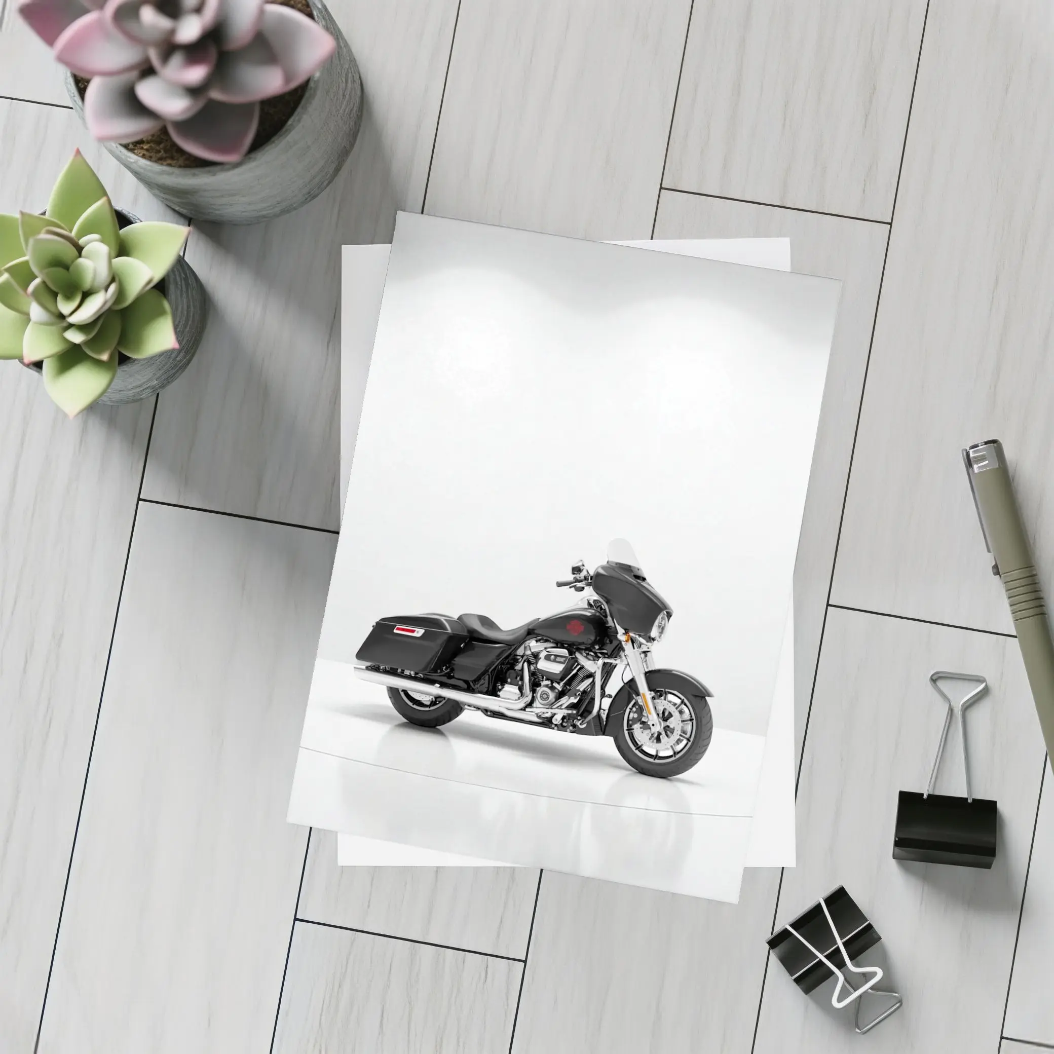 Harley Davidson Electra Glide Black Bagger – Postcards