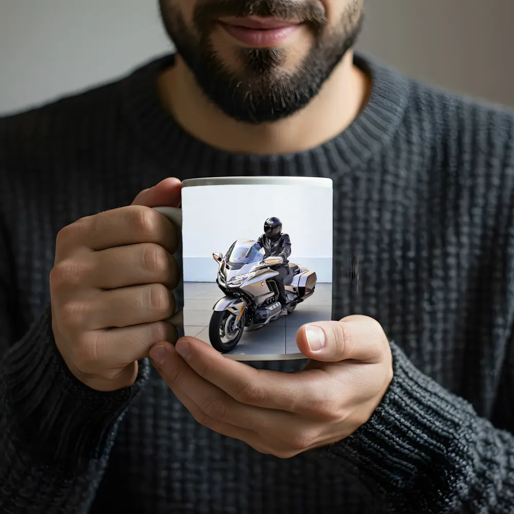 Honda Gold Wing Rider Gray Urban Setting – Mugs