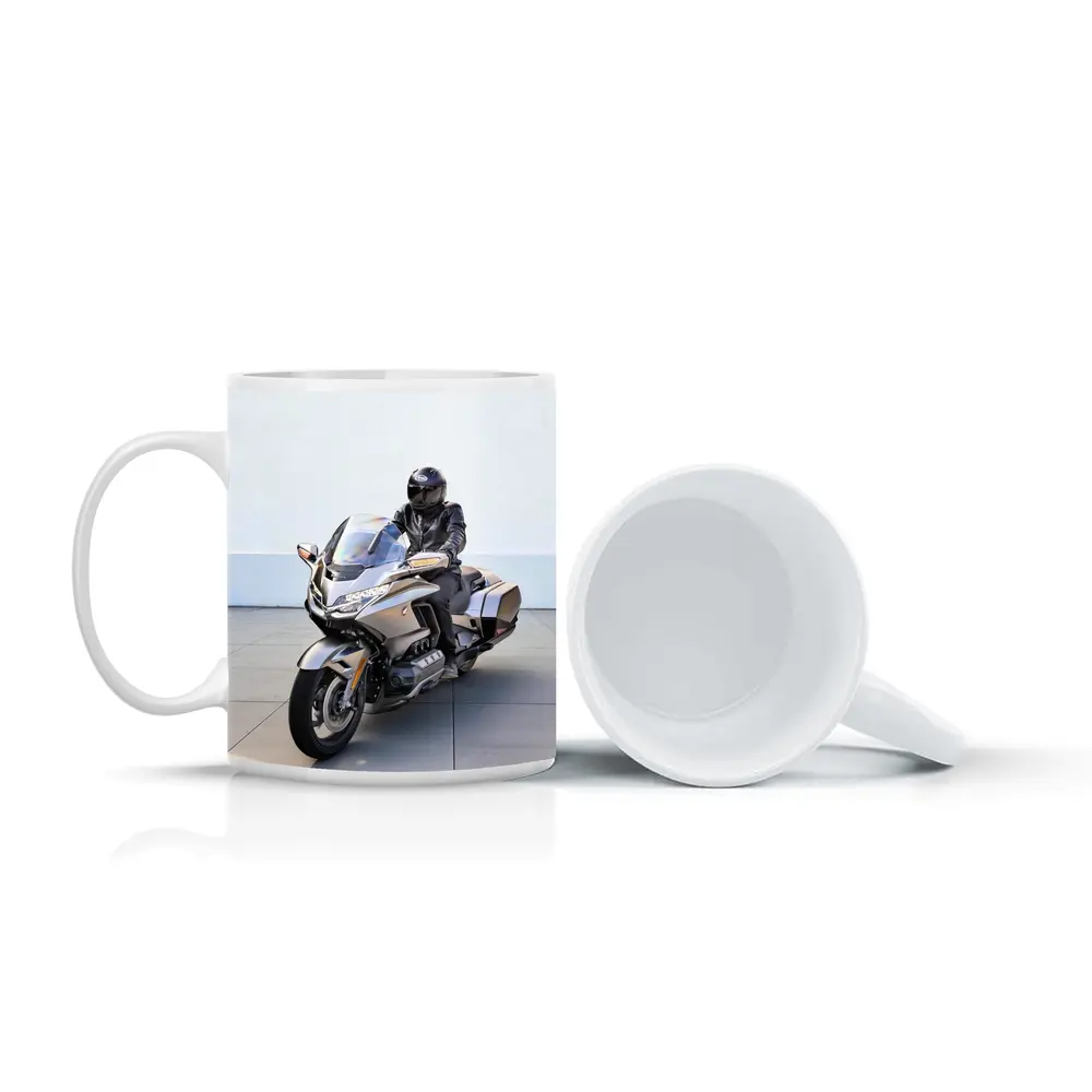 Honda Gold Wing Rider Gray Urban Setting – Mugs