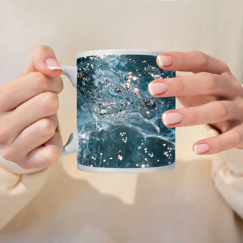 Clear Blue Water Surface with Sparkling Light – Mugs