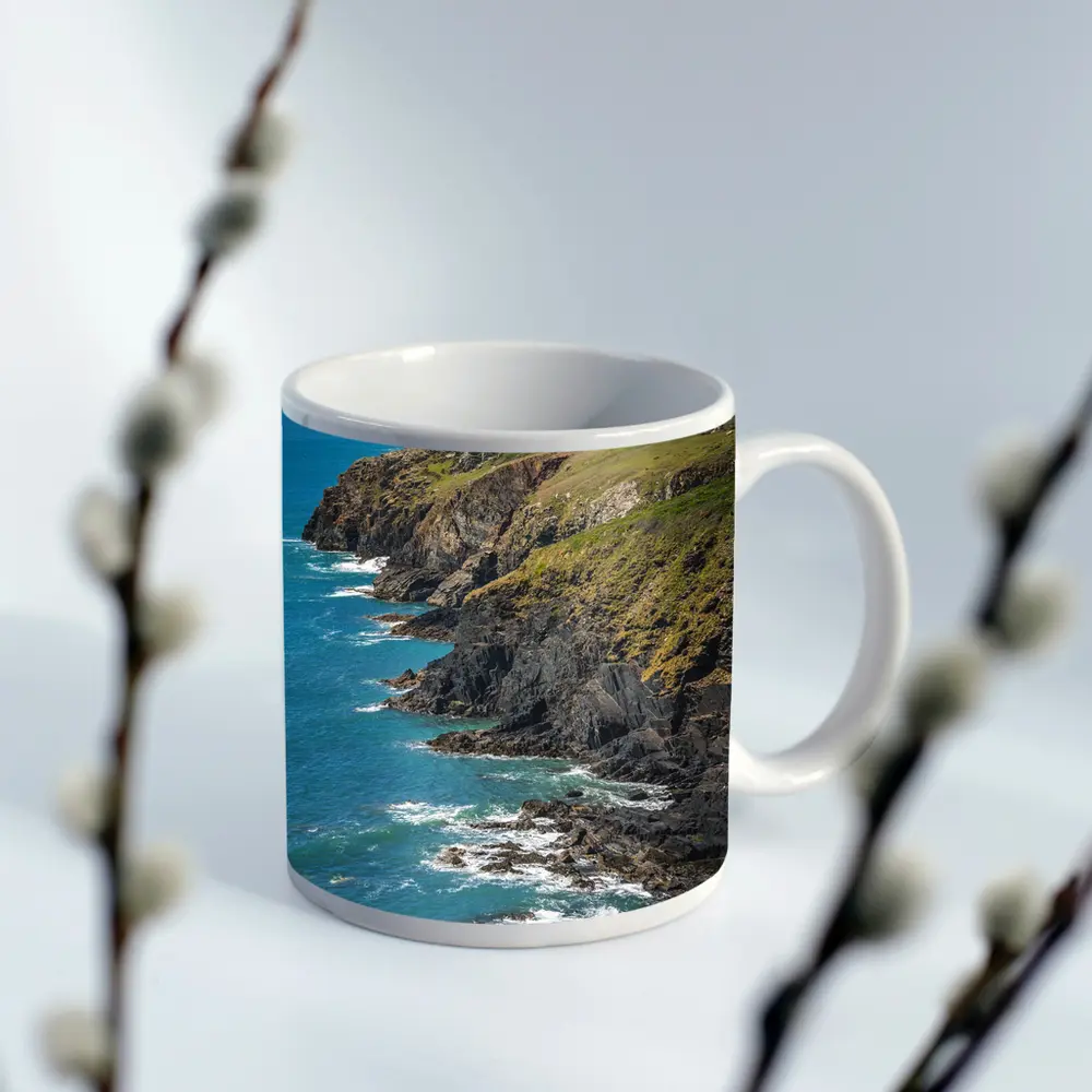 Rocky Coastal Cliffs Above Turquoise Ocean Waves – Mugs