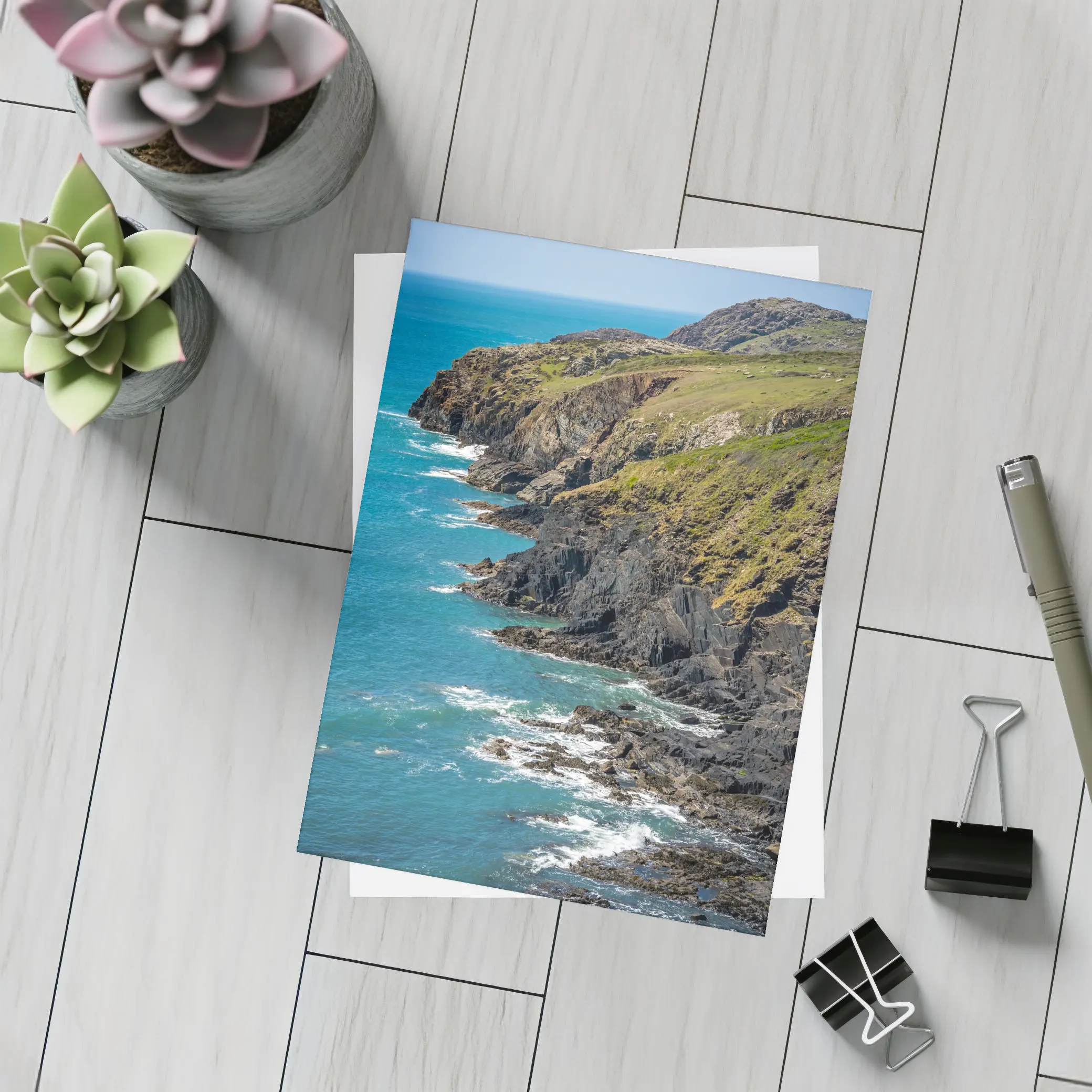 Rocky Coastal Cliffs Above Turquoise Ocean Waves – Postcards