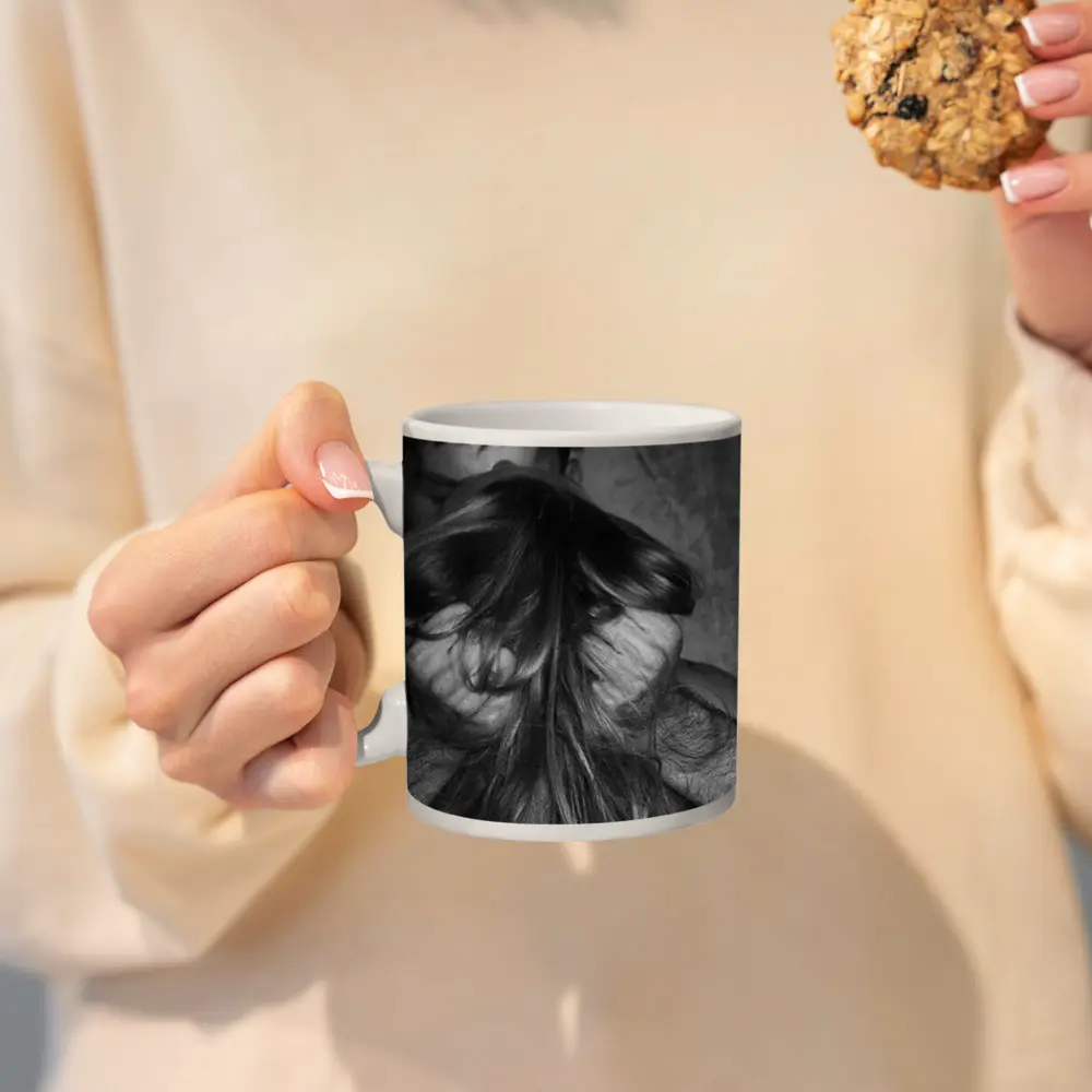 Black and White Intimate Couple Embrace Art – Mugs