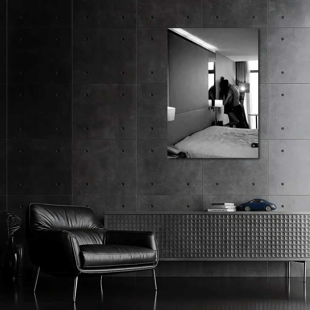Couple Kissing Black White Hotel Room – Wall Art