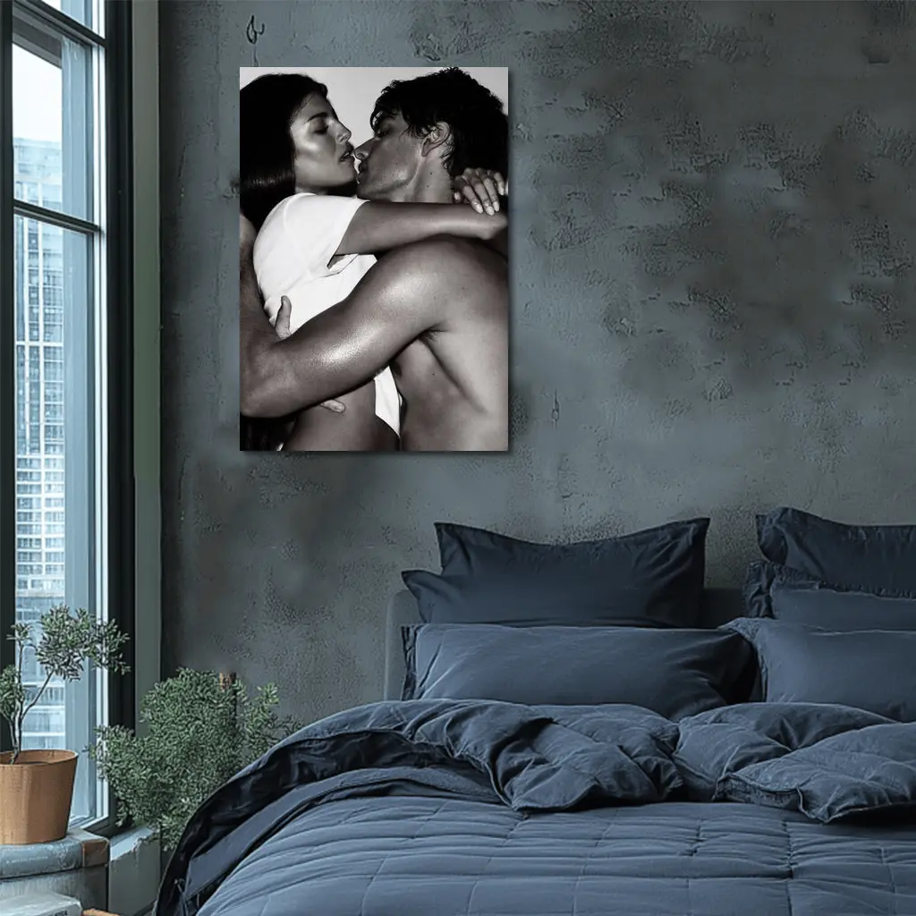 Black and White Couple Kissing Embrace Art – Wall Art