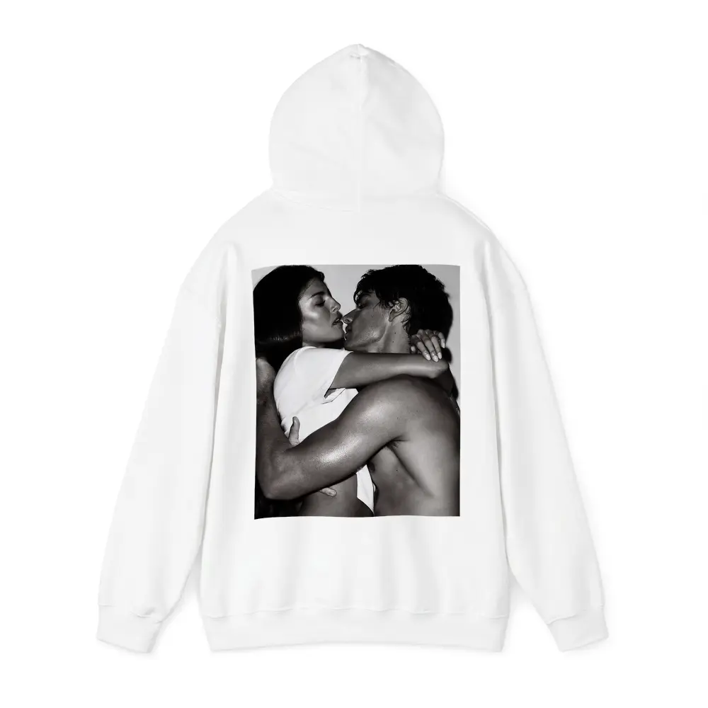 Black and White Couple Kissing Embrace Art – Hoodies