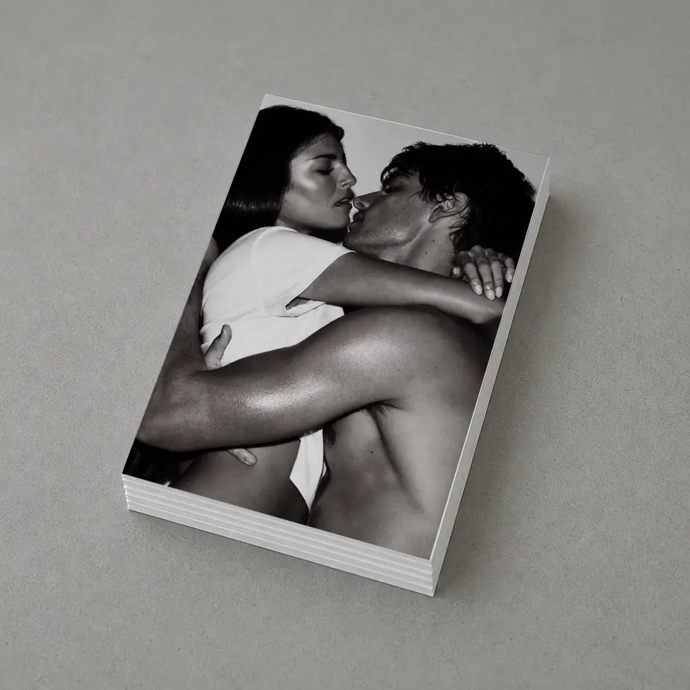 Black and White Couple Kissing Embrace Art – Postcards
