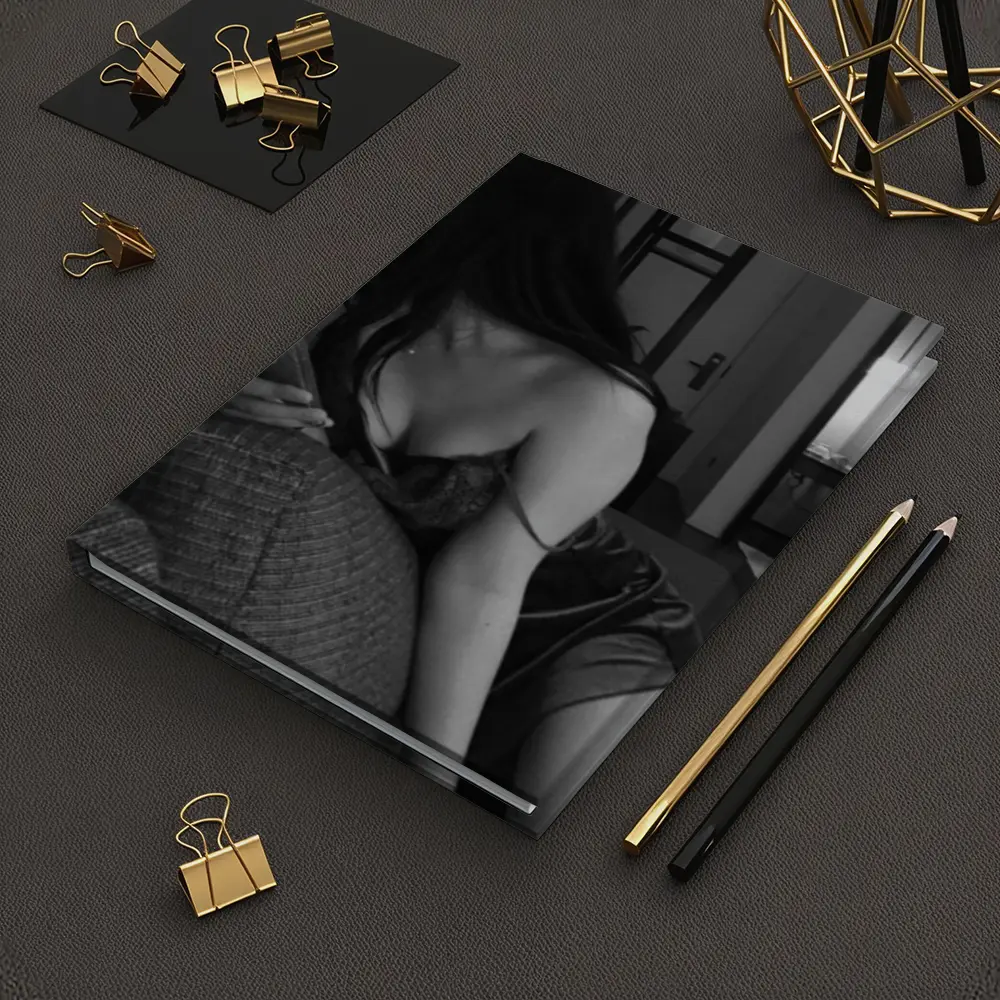 Black and White Woman Hotel Room Photo – Notebooks