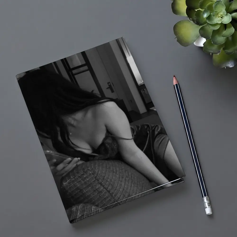 Black and White Woman Hotel Room Photo – Notebooks