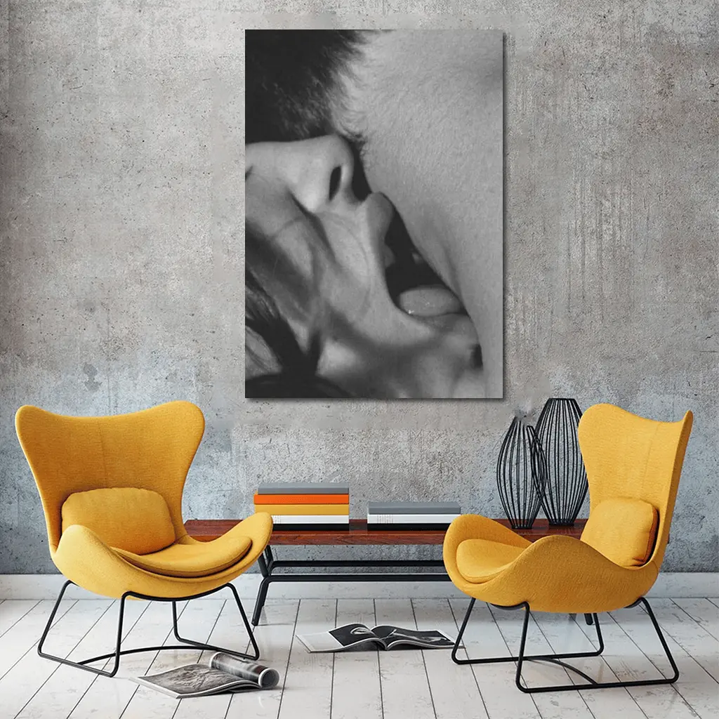 Black and White Intimate Kiss Close Up – Wall Art
