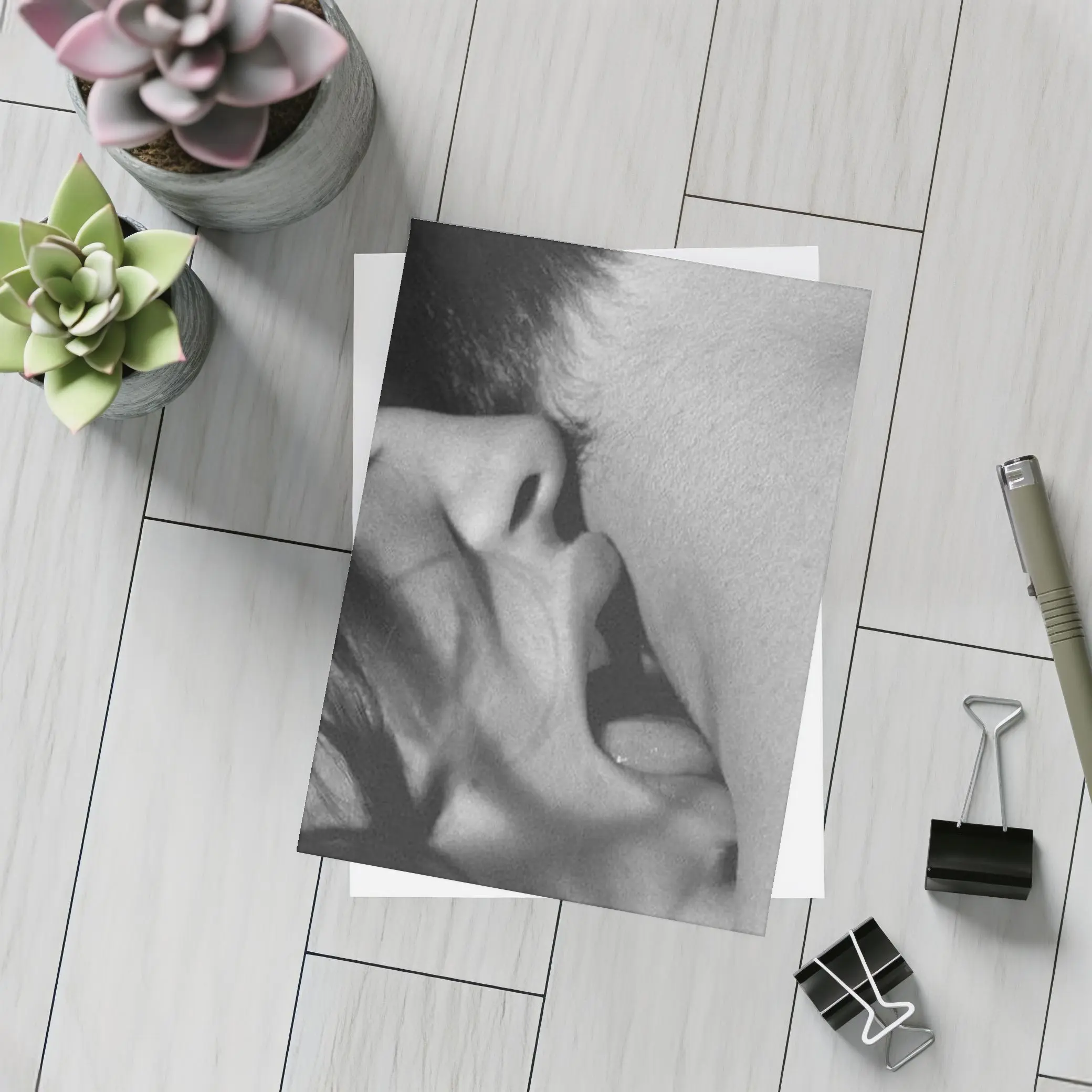 Black and White Intimate Kiss Close Up – Postcards