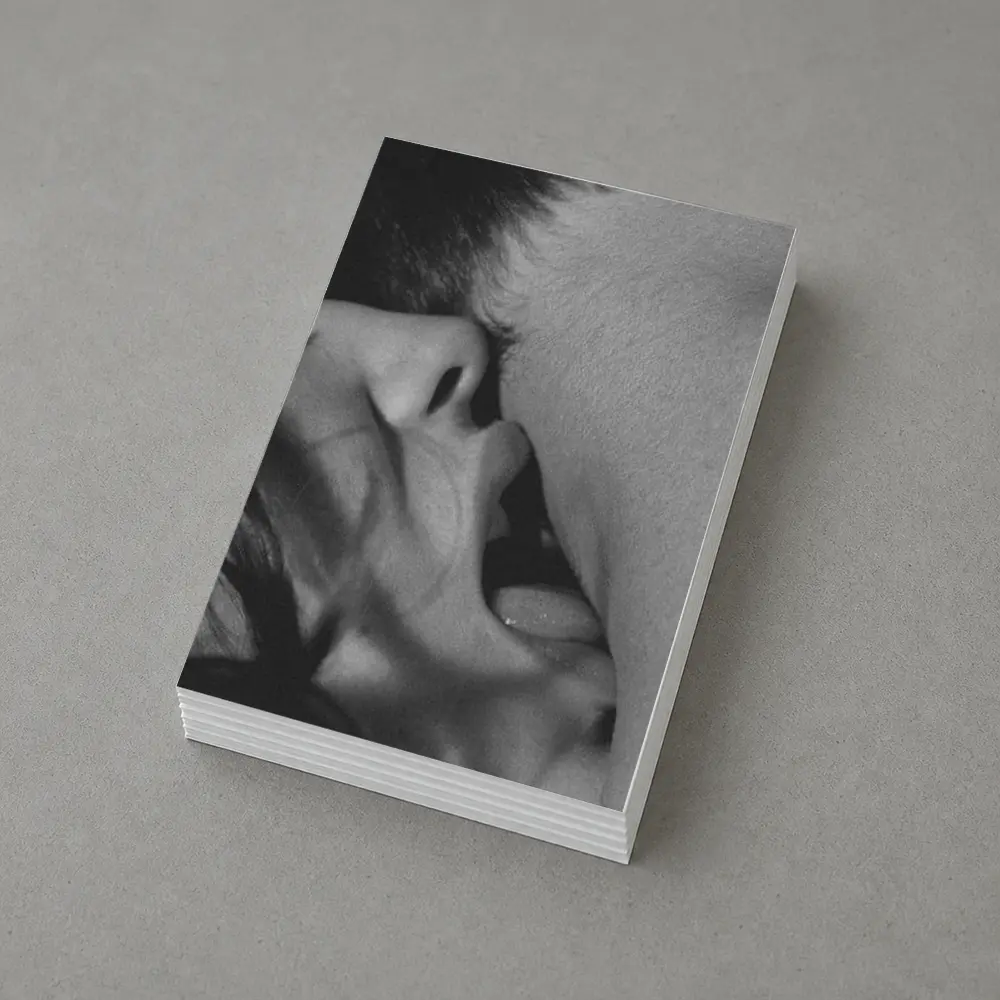 Black and White Intimate Kiss Close Up – Postcards
