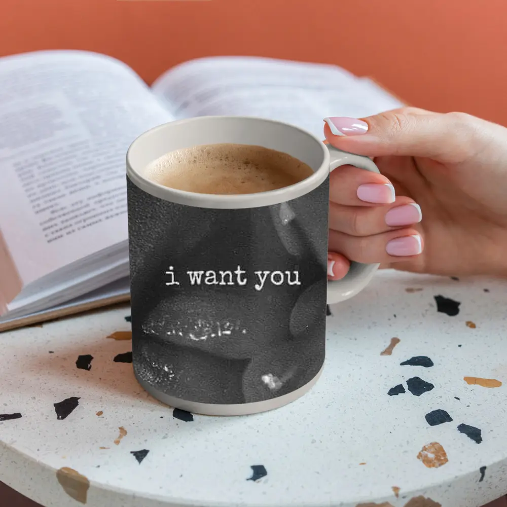 I Want You Black White Lips Kiss – Mugs
