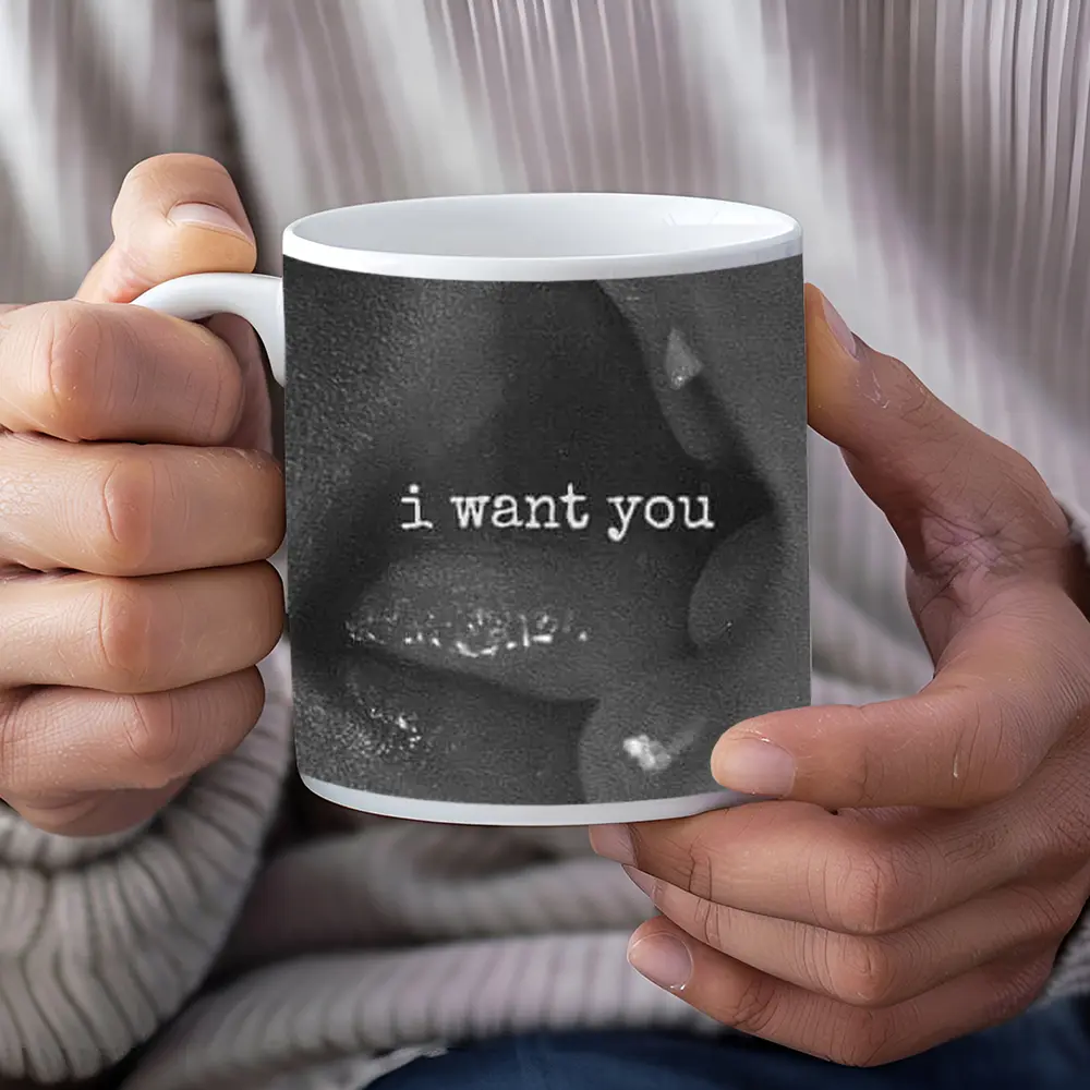 I Want You Black White Lips Kiss – Mugs