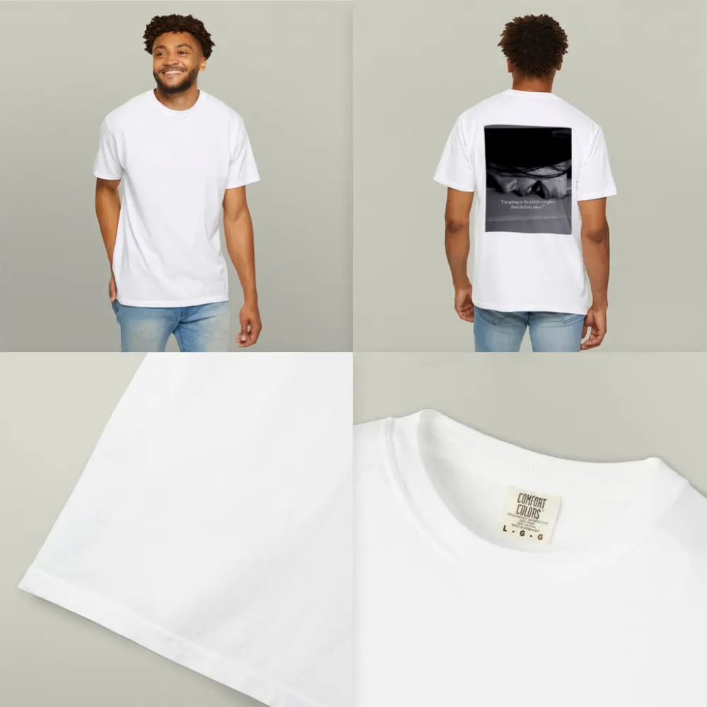 Intimate Black and White Romantic Couple Close – T-Shirts
