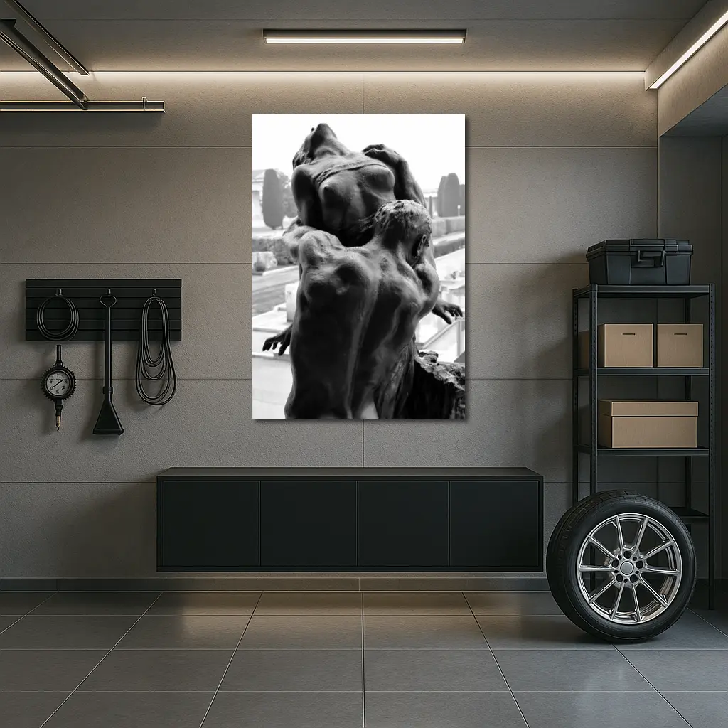 Bronze Sculpture Two Figures Embracing Cemetery – Wall Art
