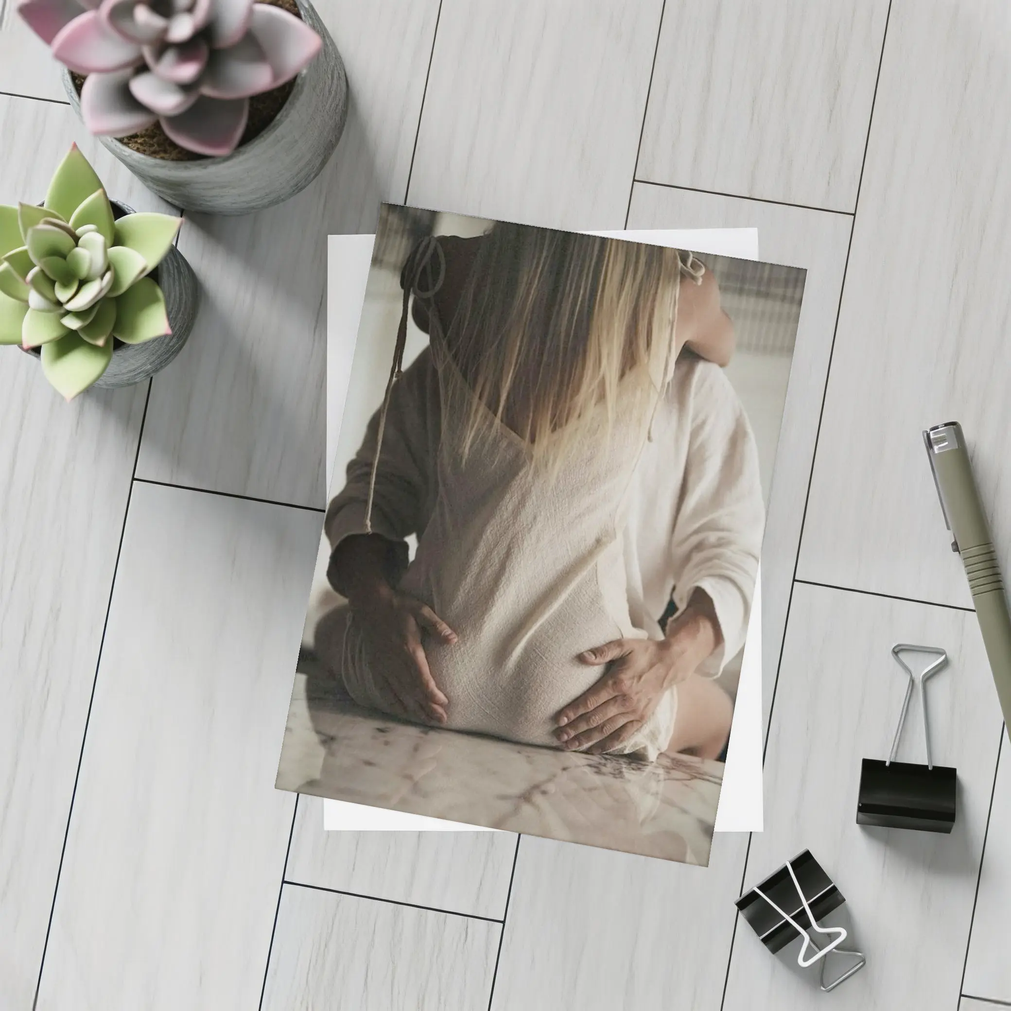 Pregnant Woman Couple Embrace Marble Table – Postcards