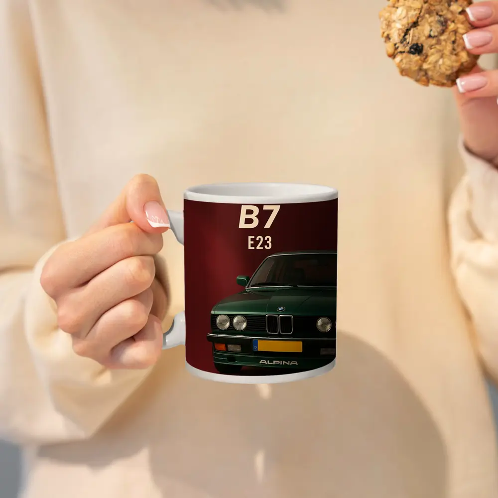 Alpina B7 E23 Green Dark Red Background – Mugs