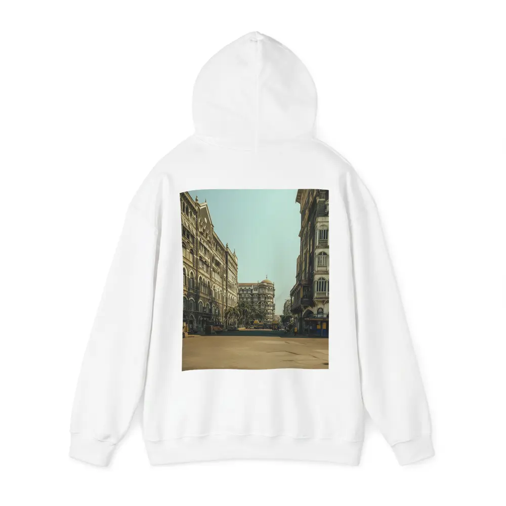 Mumbai Colonial Architecture Empty Street Scene – Hoodies