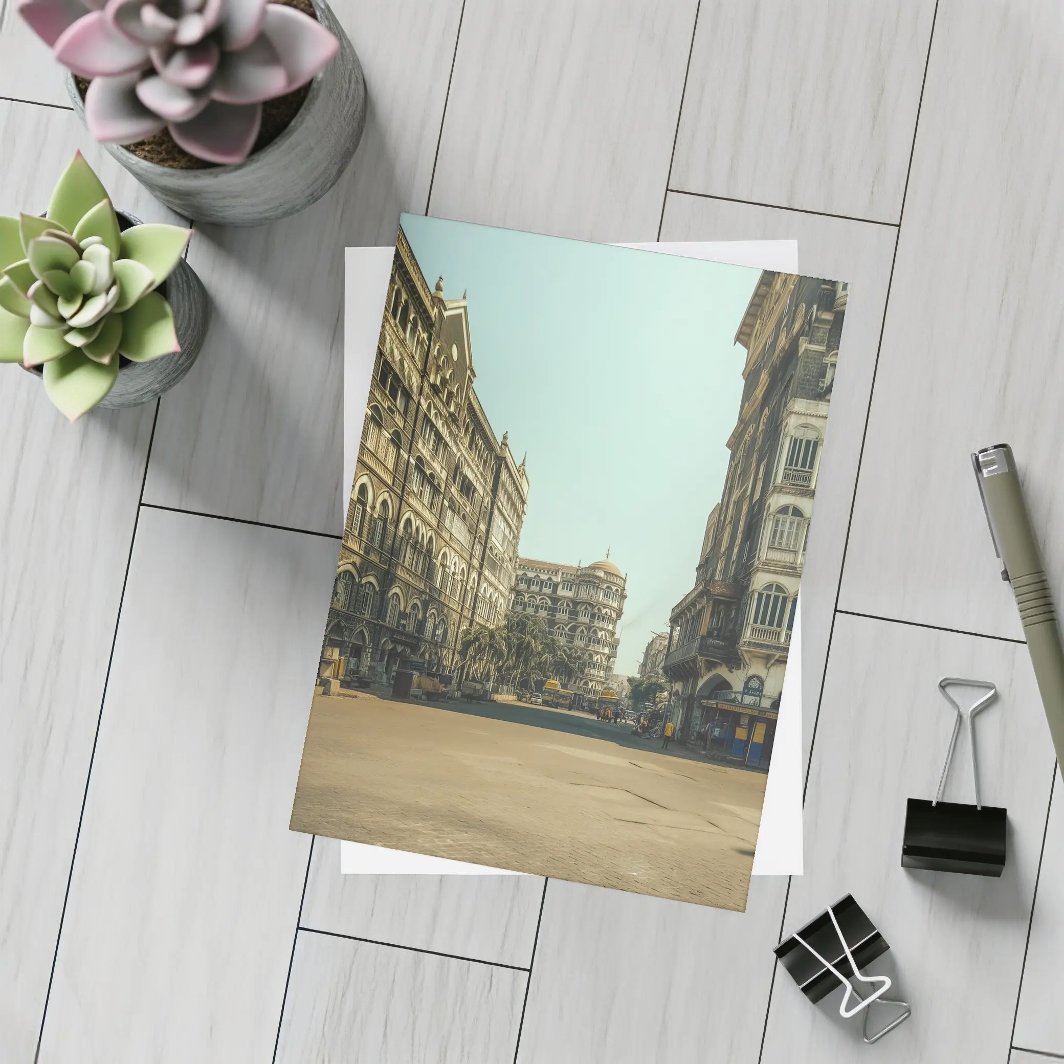 Mumbai Colonial Architecture Empty Street Scene – Postcards