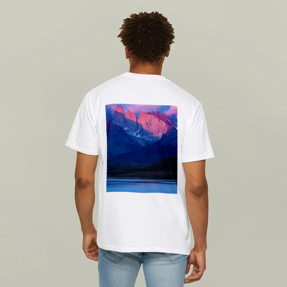 Torres del Paine Pink Sunrise Mountain Lake – T-Shirts