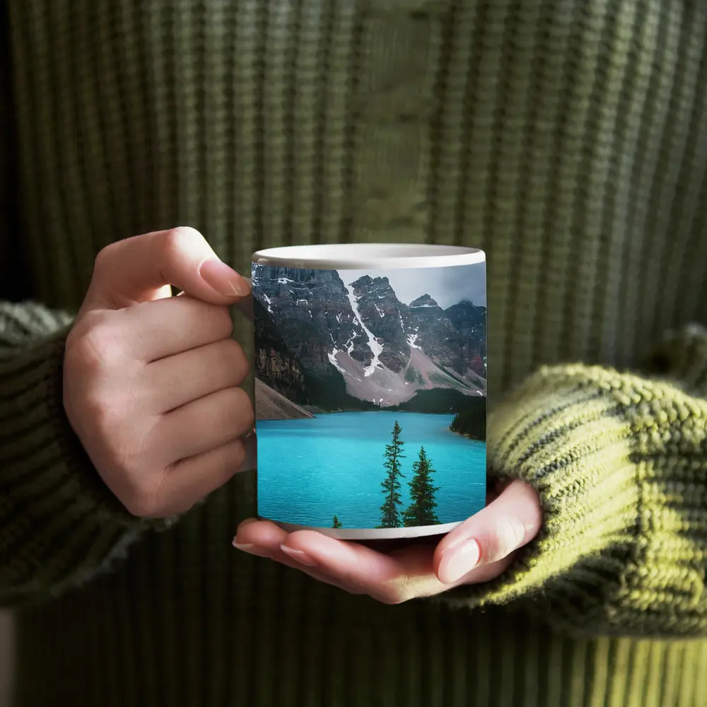 Moraine Lake Turquoise Water Rocky Mountains – Mugs