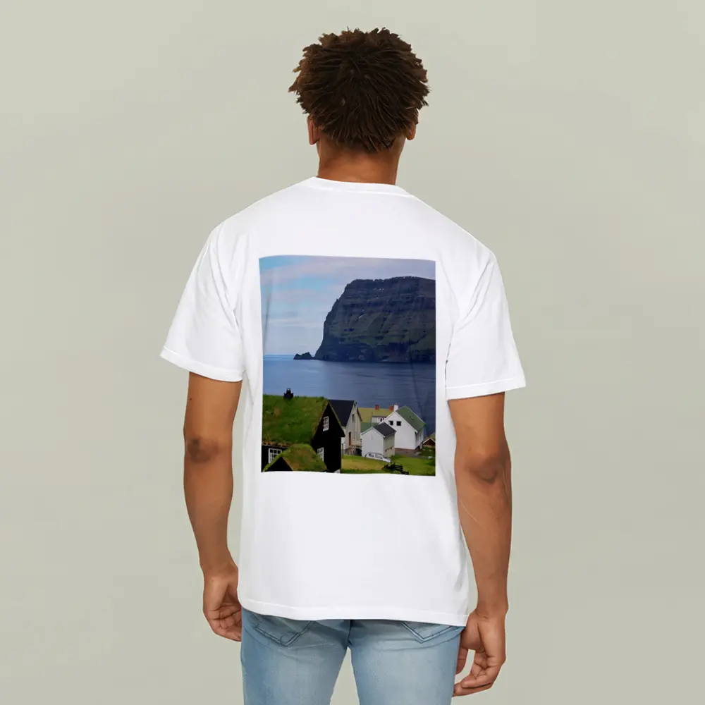 Faroe Islands Village Cliffside Ocean View – T-Shirts