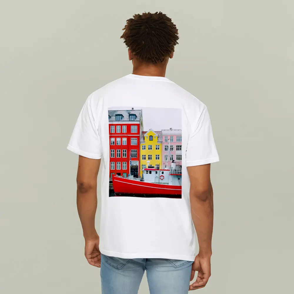 Nyhavn Copenhagen Colorful Canal Houses Red Boat – T-Shirts