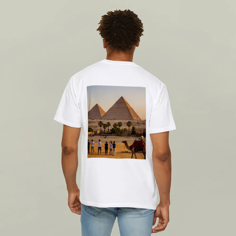 Pyramids of Giza Camels Desert Egypt – T-Shirts