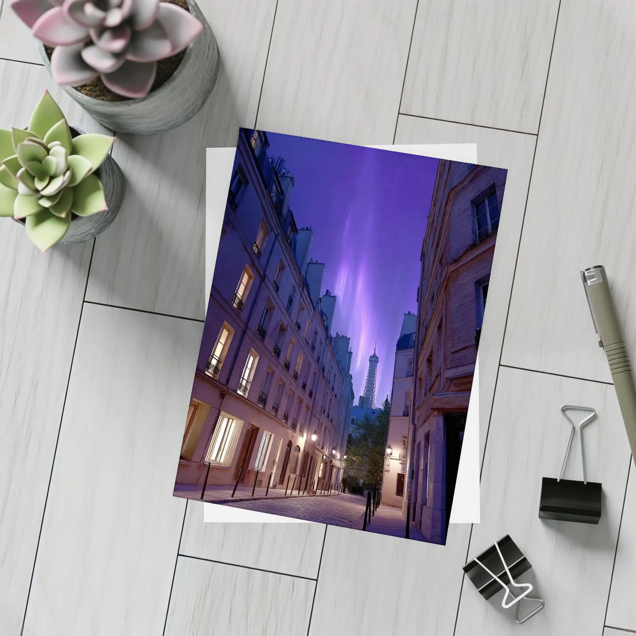 Eiffel Tower Paris Purple Night Sky Street – Postcards