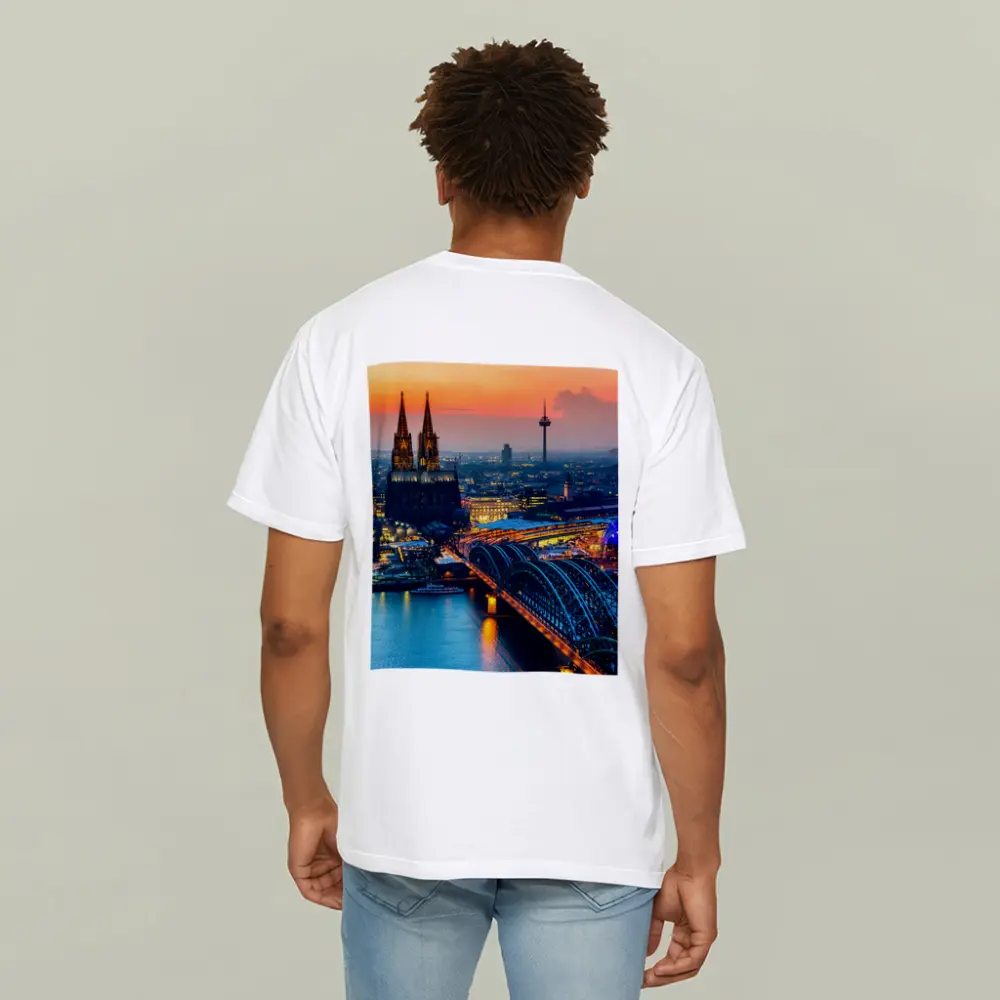 Cologne Cathedral Skyline at Golden Sunset – T-Shirts