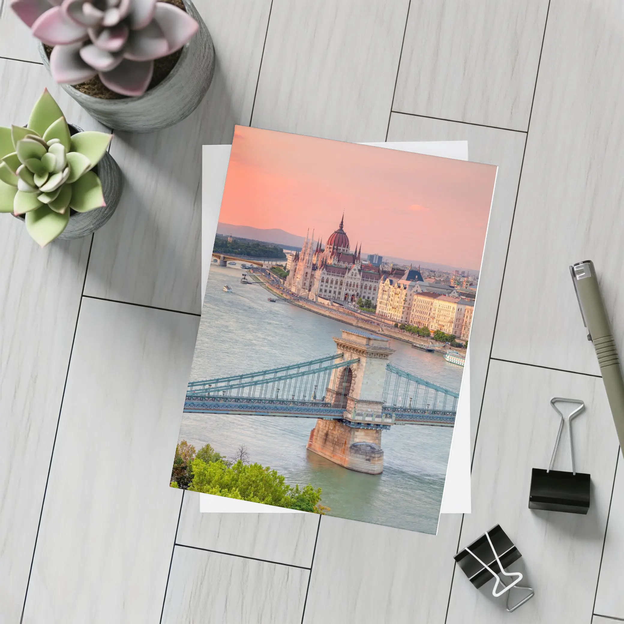 Budapest Chain Bridge Danube River Sunset – Postcards