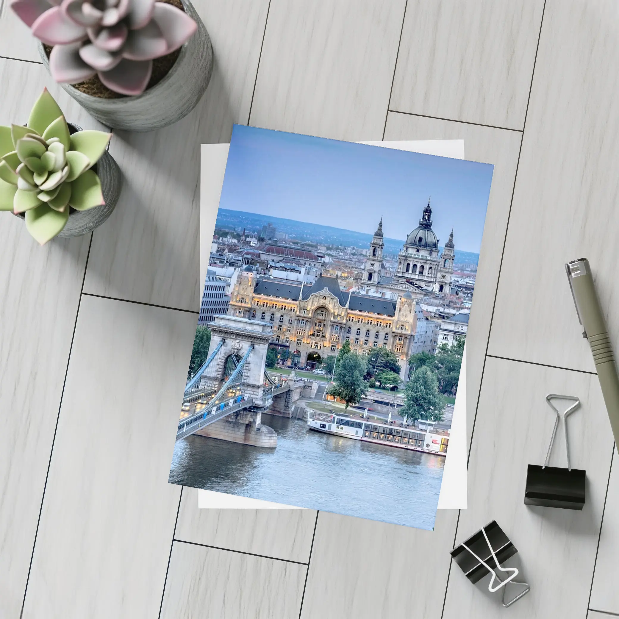 Budapest Chain Bridge Danube River City View – Postcards