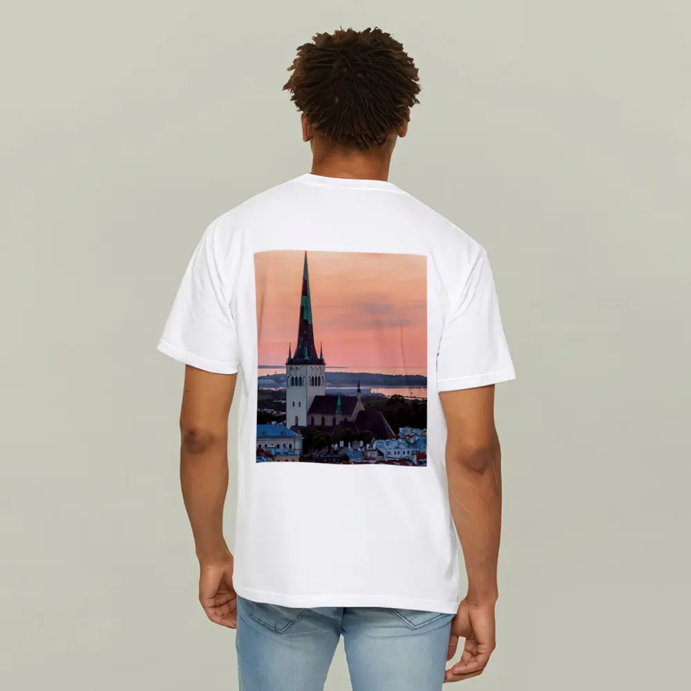 Tallinn Old Town Church Sunset Sky – T-Shirts