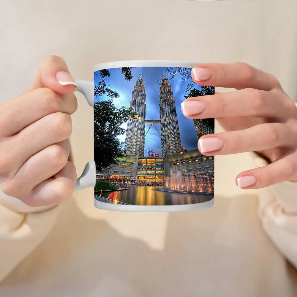 Petronas Twin Towers Kuala Lumpur Night Fountains – Mugs
