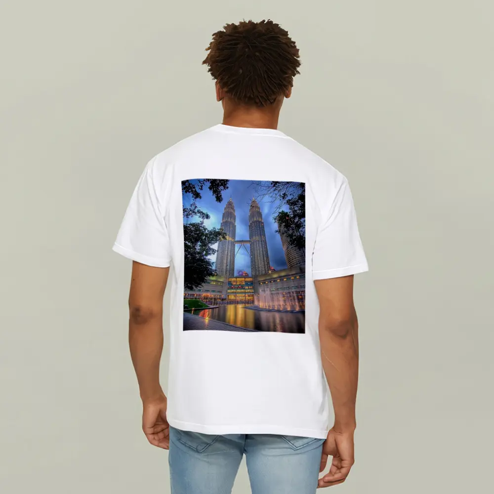 Petronas Twin Towers Kuala Lumpur Night Fountains – T-Shirts