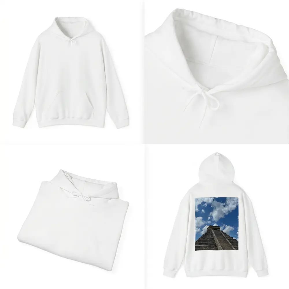 Chichen Itza Pyramid Blue Sky Mexico – Hoodies